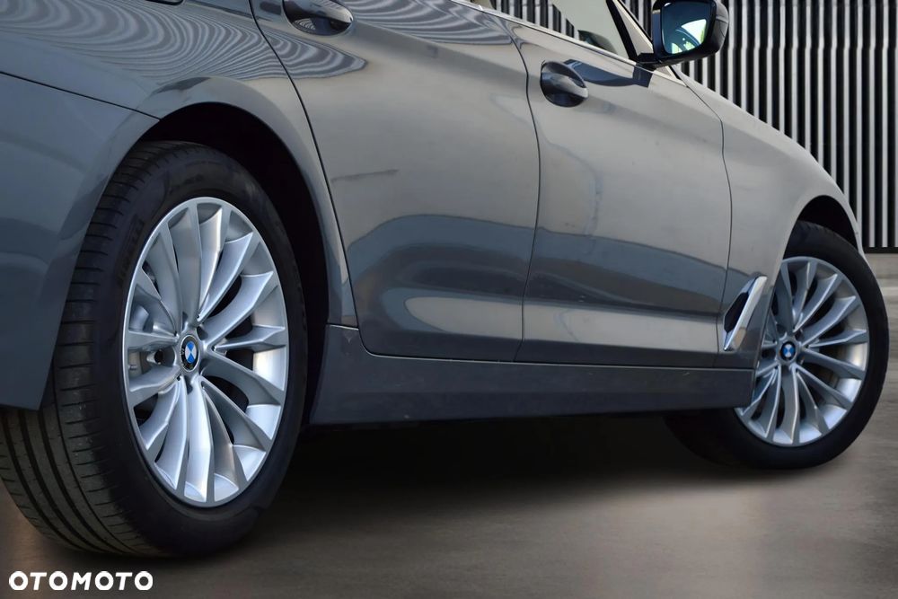 BMW Seria 5 540d xDrive mHEV Luxury Line sport - 12