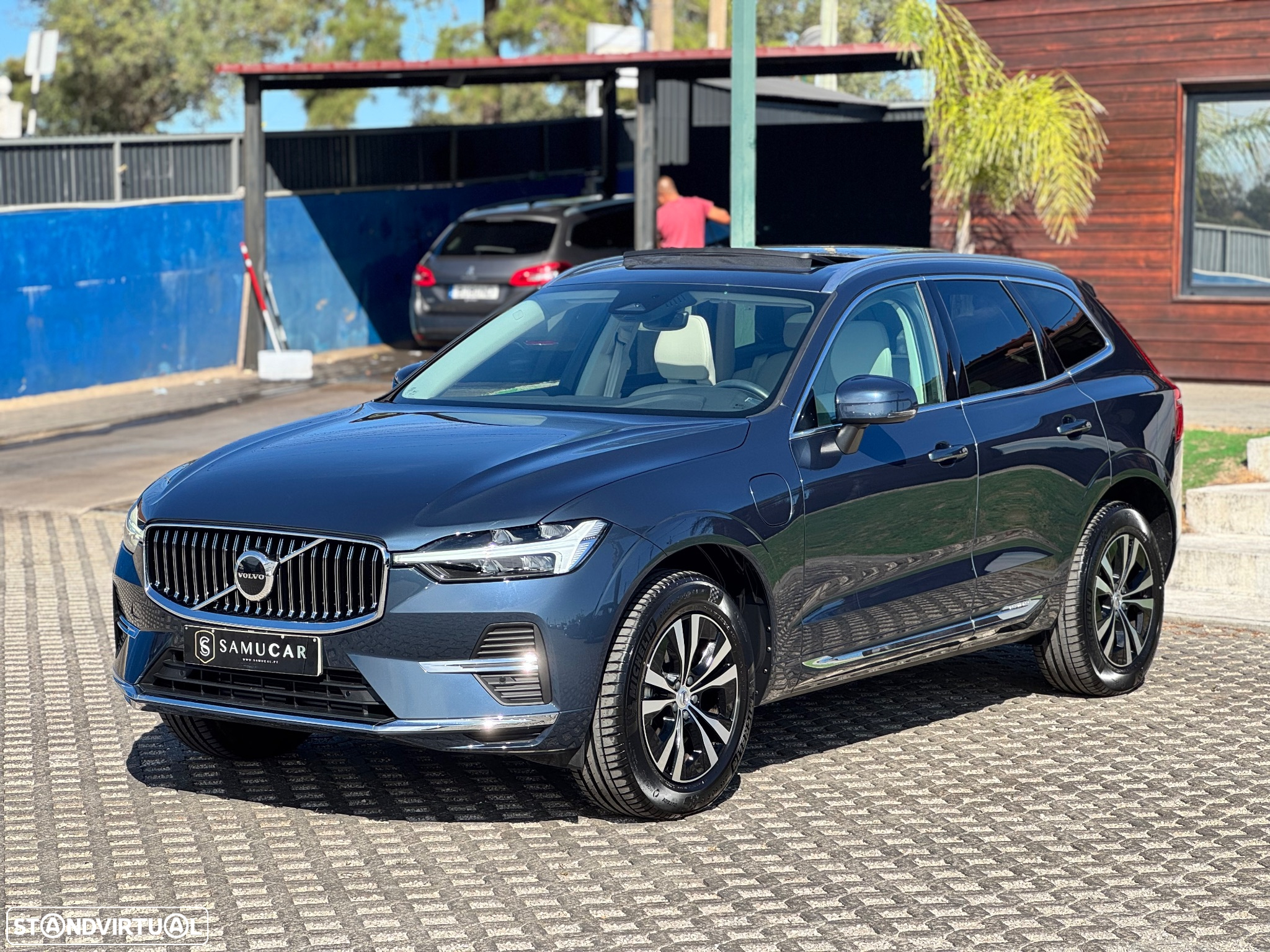 Volvo XC 60 2.0 T6 PHEV Core AWD - 2