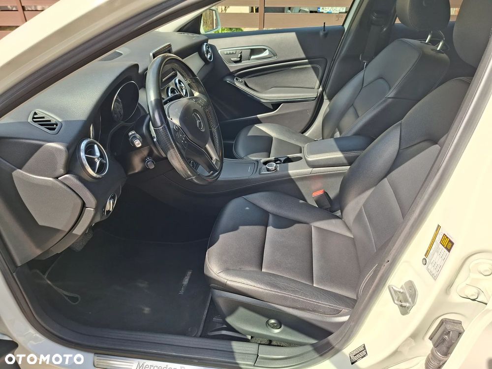 Mercedes-Benz GLA 250 4Matic 7G-DCT SCORE - 26