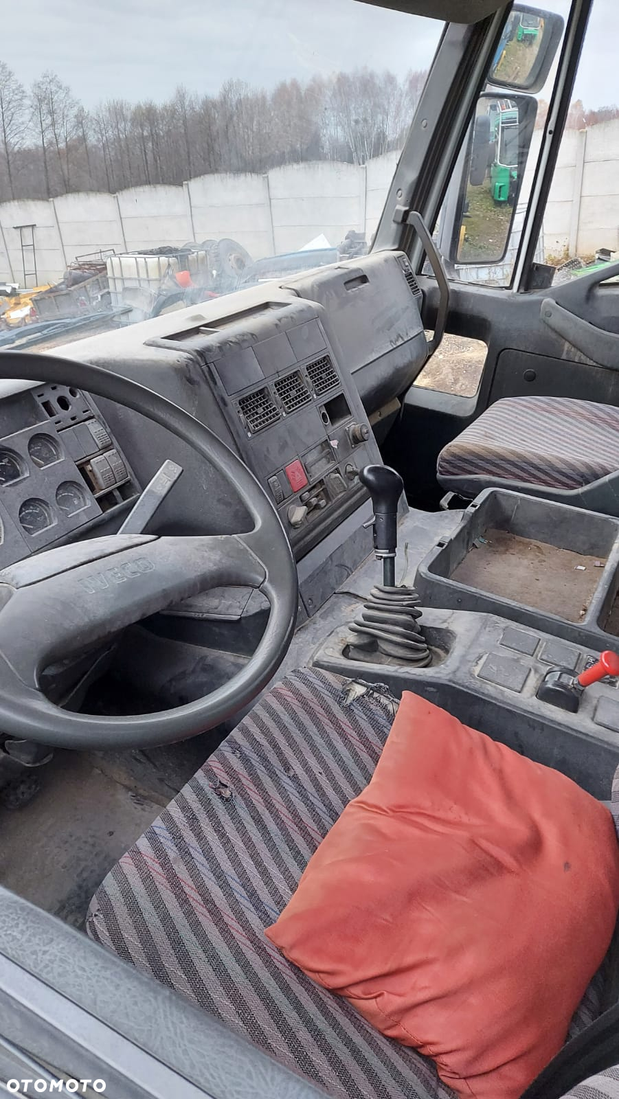 Kabina do Iveco Eurotrakker - 7