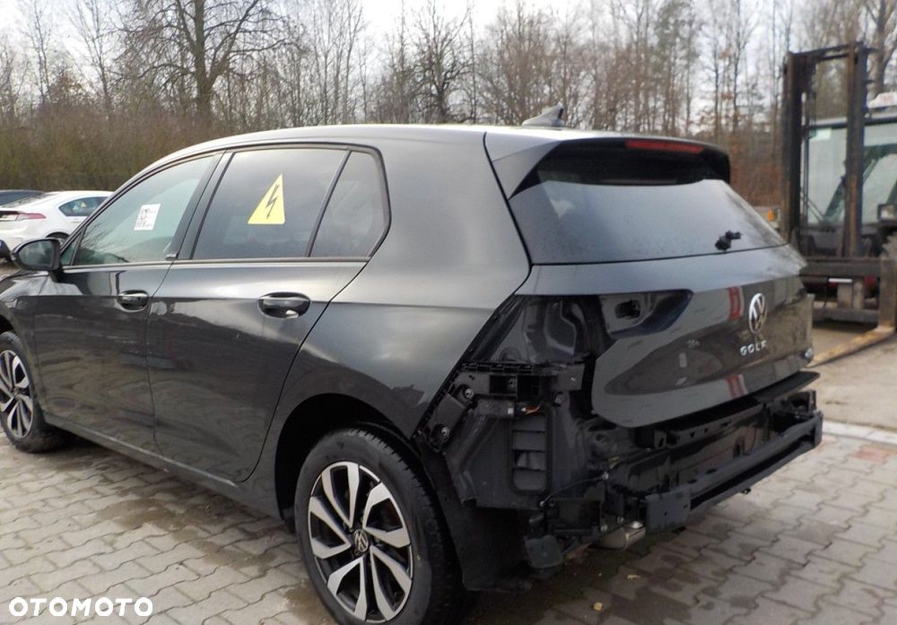 Volkswagen Golf - 13