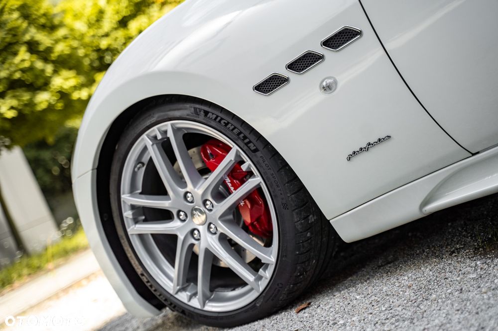 Maserati GranCabrio Sport - 15