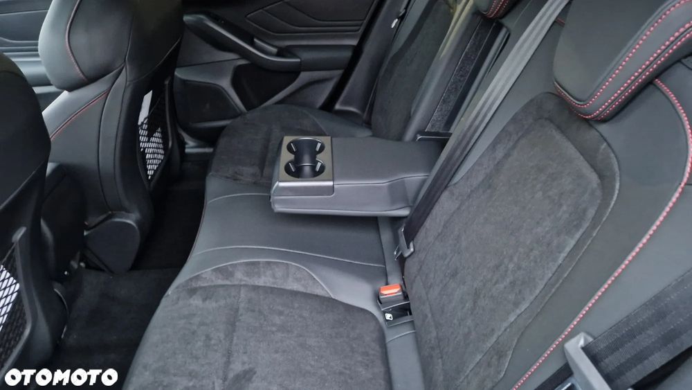 Ford Focus 2.3 EcoBoost ST X - 12