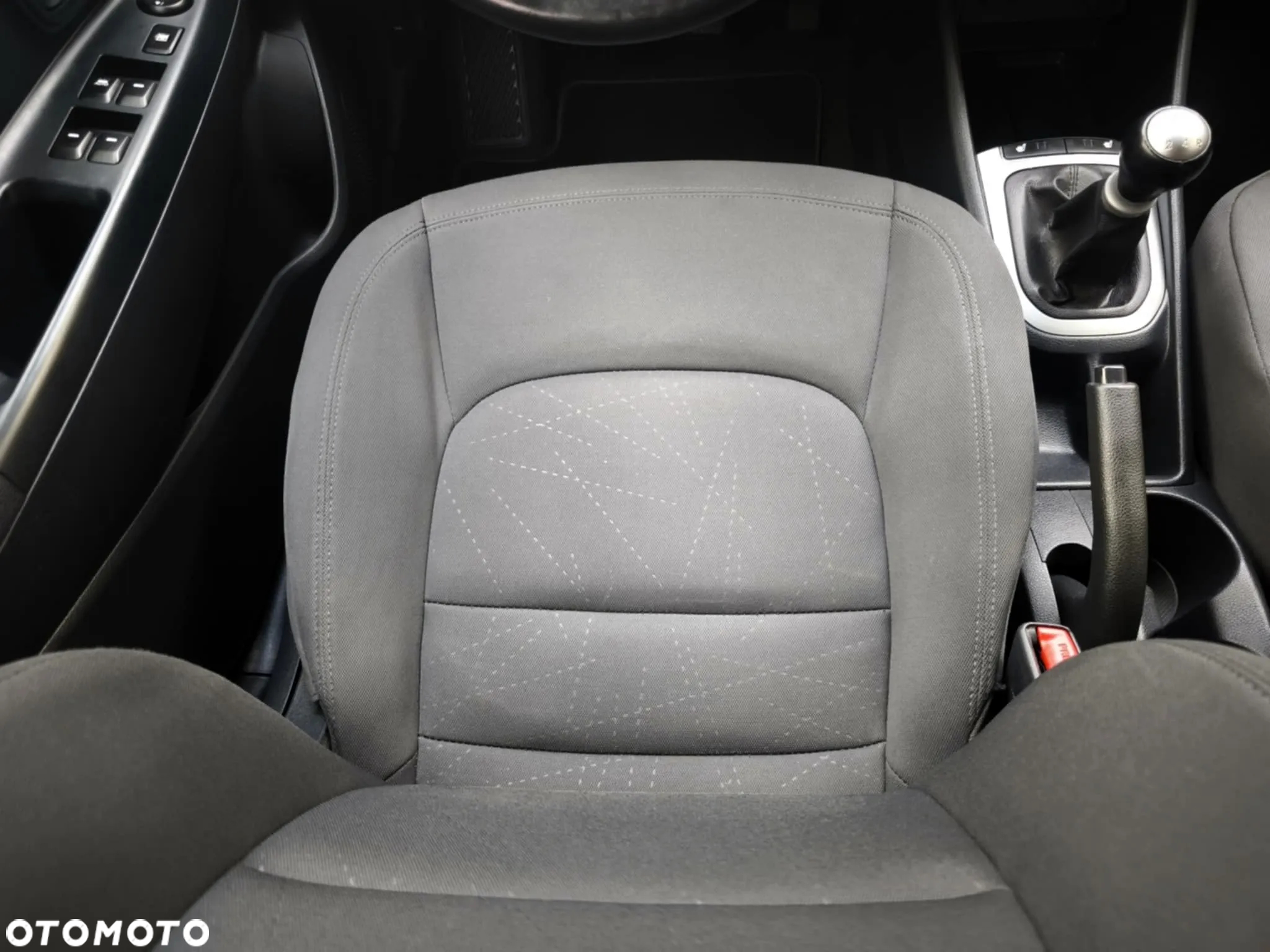 Kia Rio 1.2 Dream Team Edition - 30