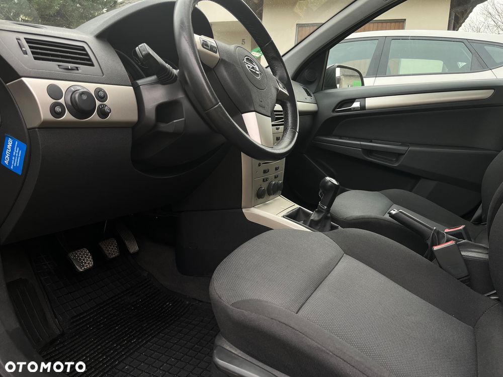 Opel Astra 1.6 Enjoy - 9