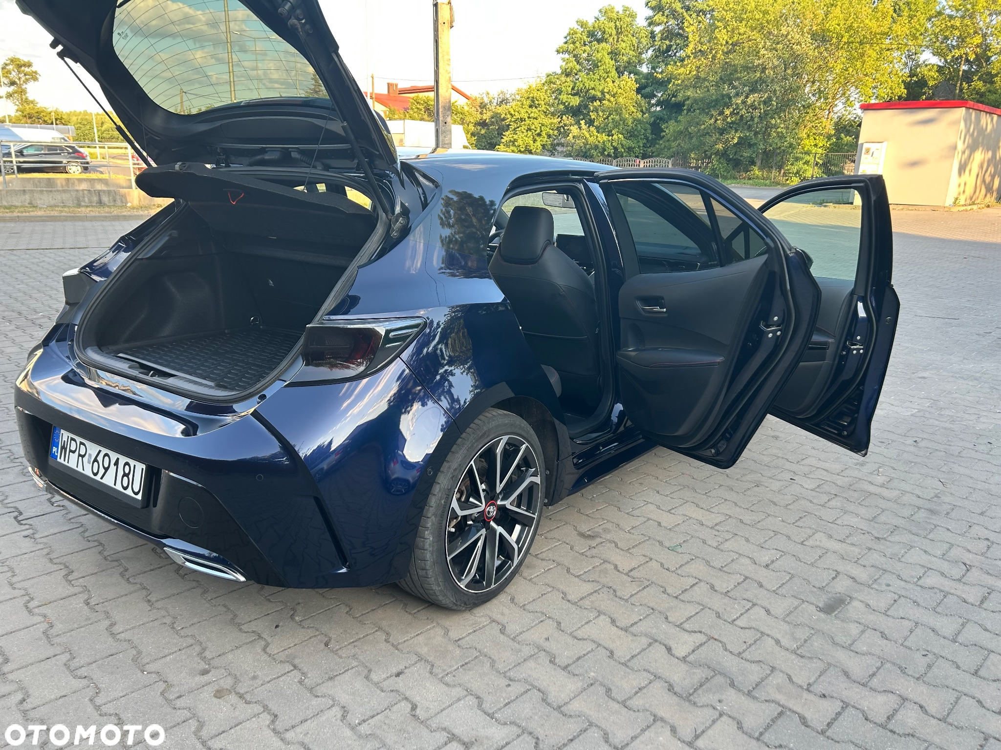 Toyota Corolla 2.0 Hybrid GR Sport - 8