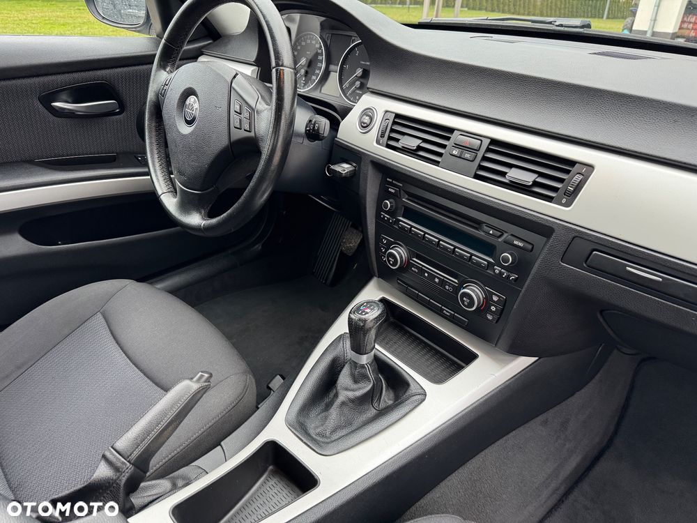 BMW Seria 3 - 21