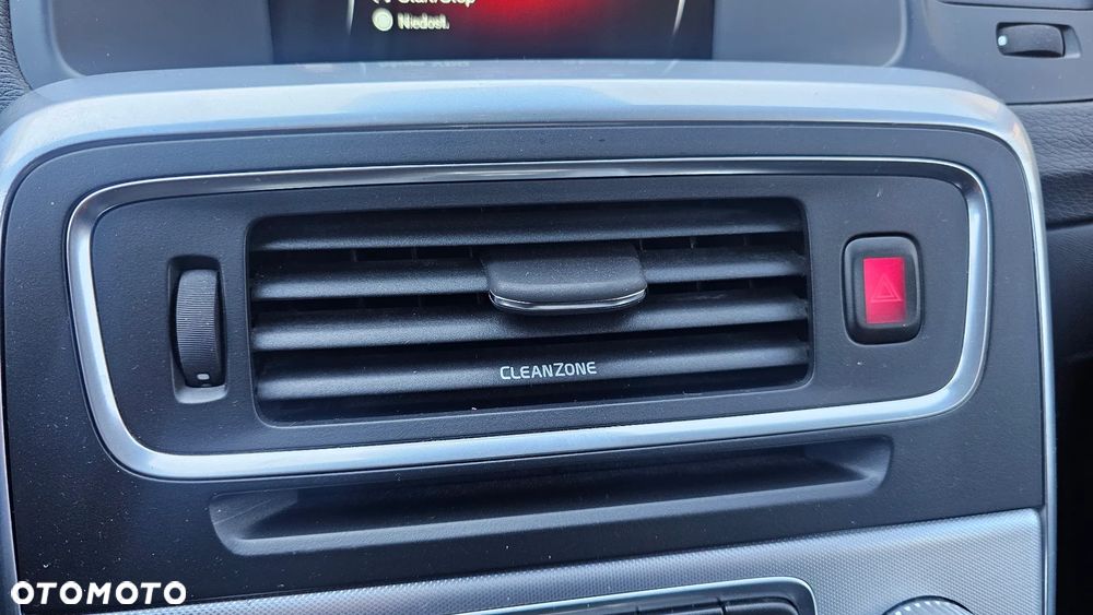 Volvo V60 T5 Kinetic - 22