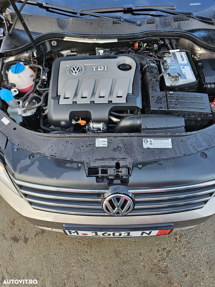 Volkswagen Passat 2.0 TDI DSG BlueMotion Technology Comfortline - 11