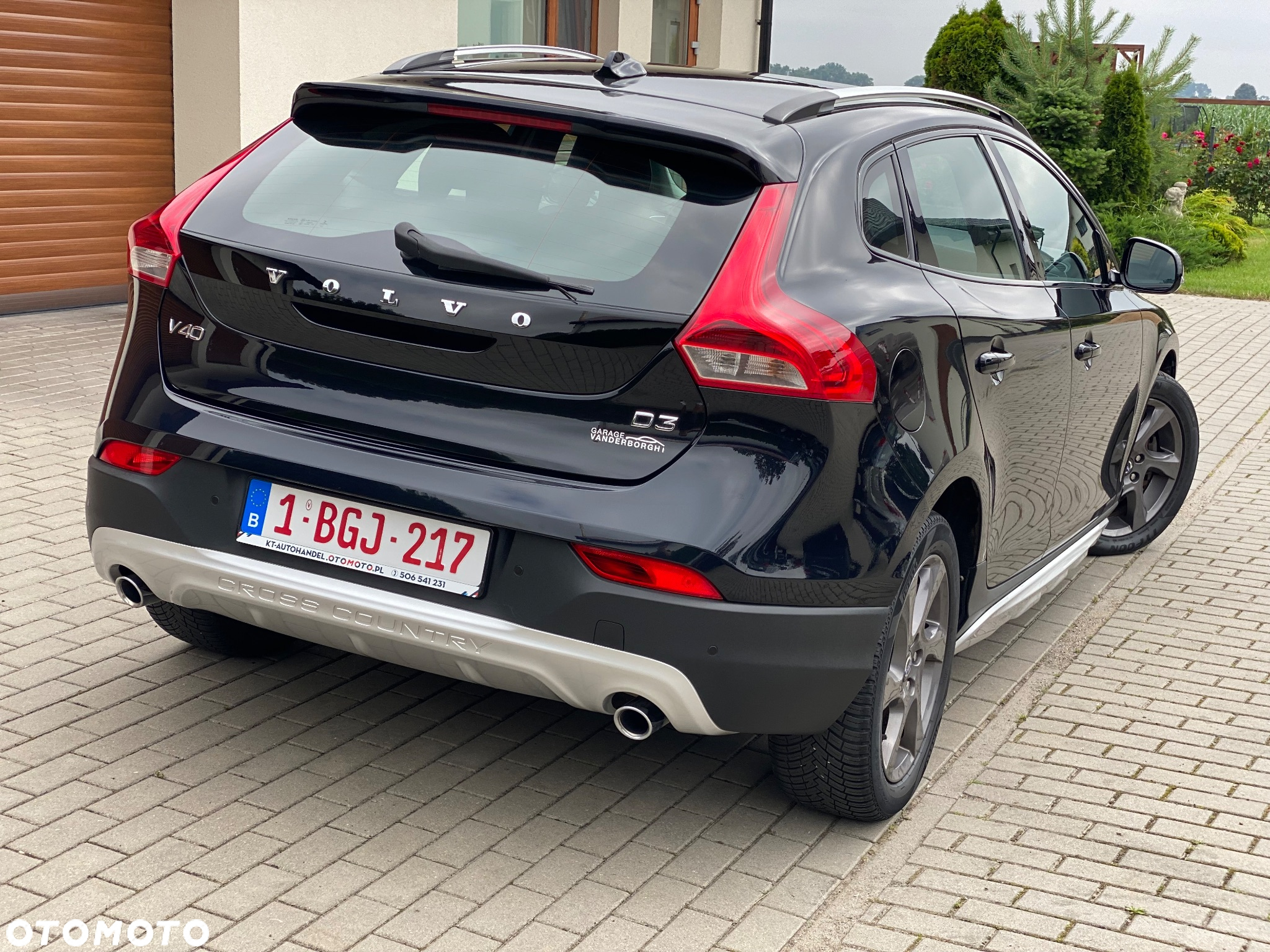 Volvo V40 Cross Country D3 Momentum - 19