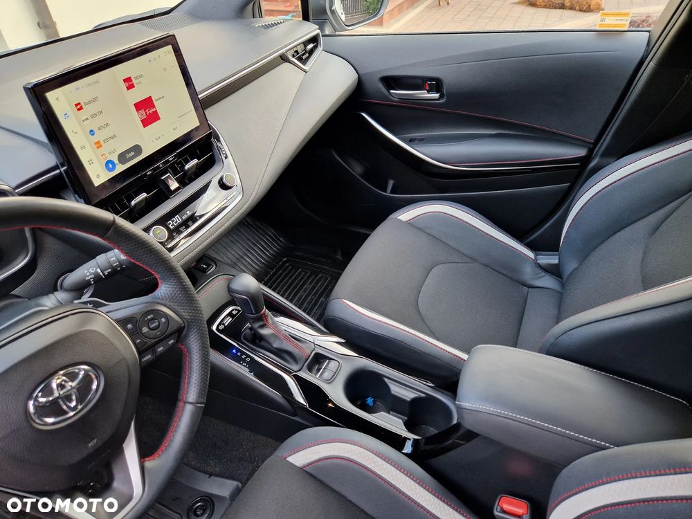 Toyota Corolla 2.0 Hybrid GR Sport Dynamic - 22