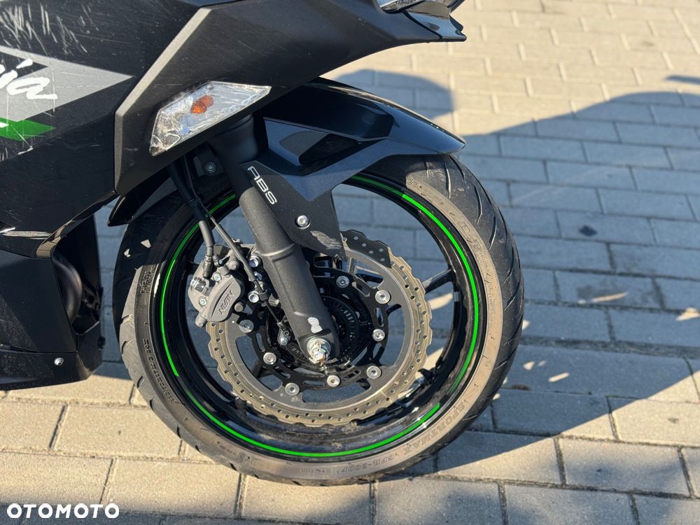 Kawasaki Ninja 400 - 9