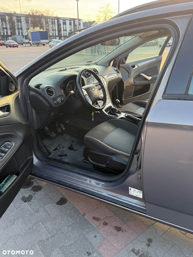 Ford Mondeo 1.6 T Gold X - 21