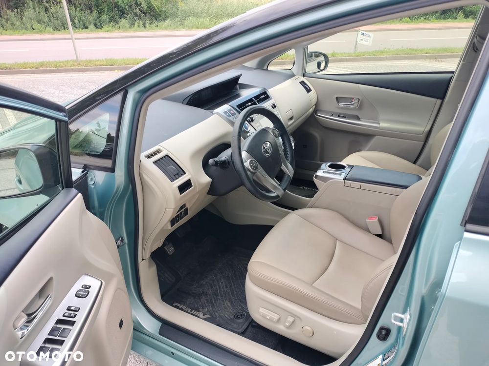 Toyota Prius 1.8 Hybrid Premium - 24