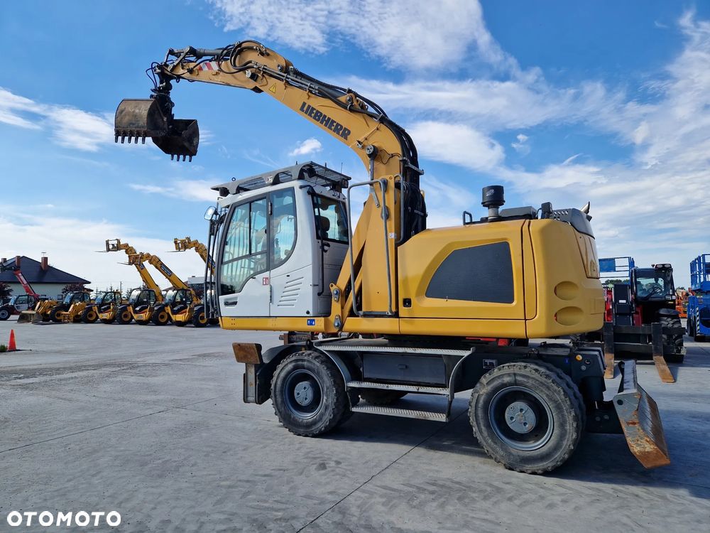 Liebherr A 914 Litronic jak TEREX CAT SENNEBOGEN M497 - 29