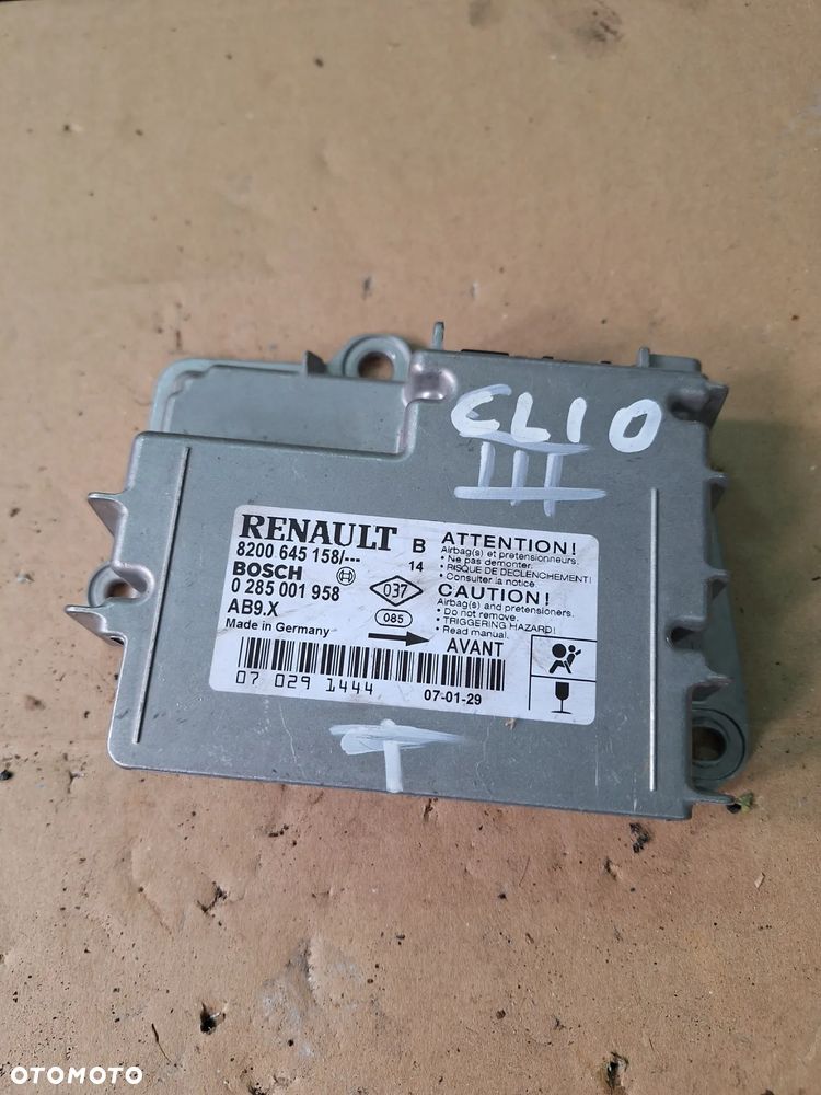RENAULT CLIO III moduł SENSOR AIRBAG 8200645158   (51/1)