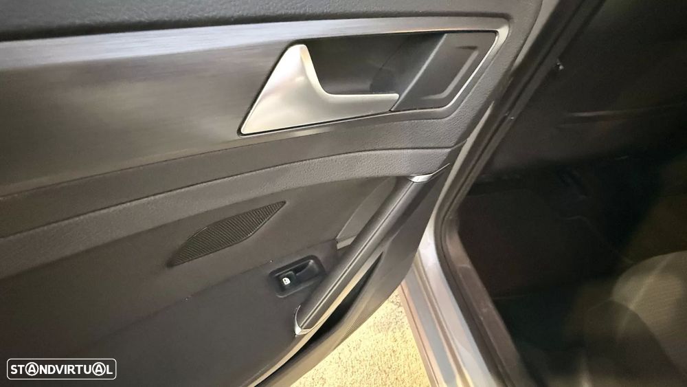 VW Golf Variant 1.6 TDi Highline - 58