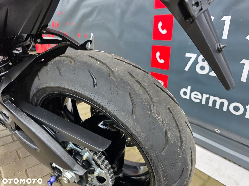 Suzuki GSX - 8