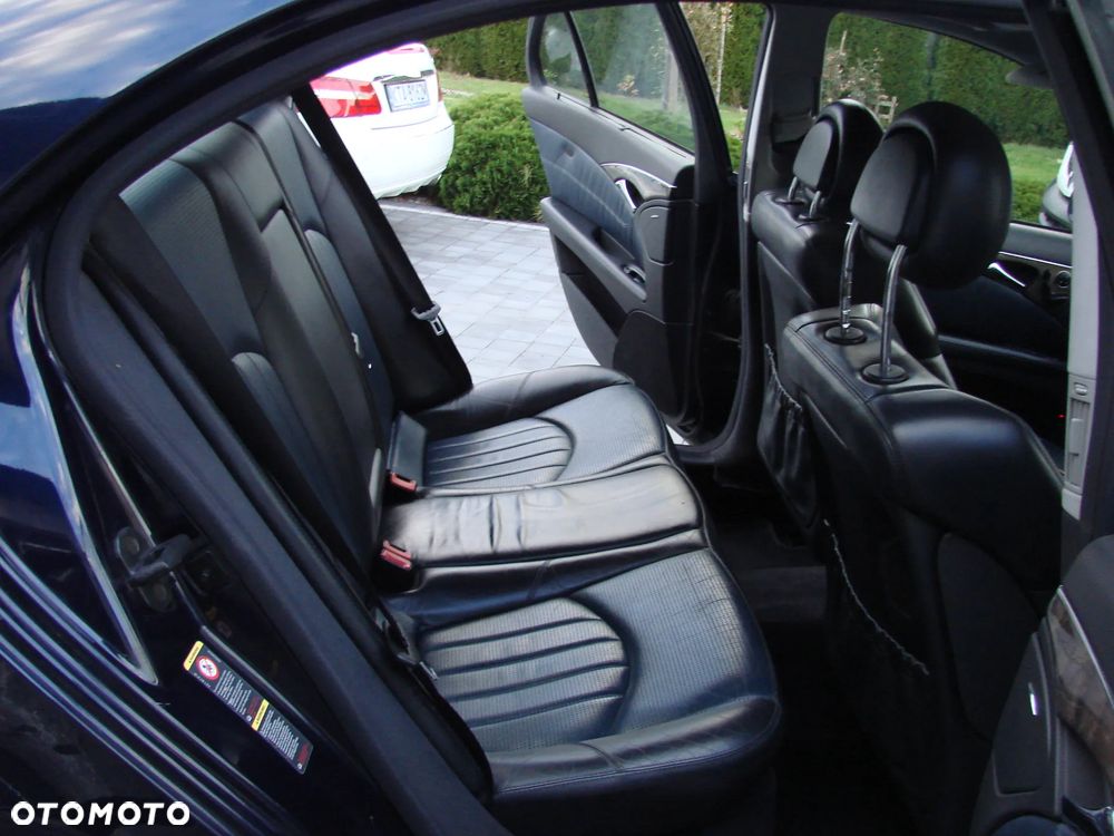 Mercedes-Benz Klasa E 55 AMG Automatik - 21