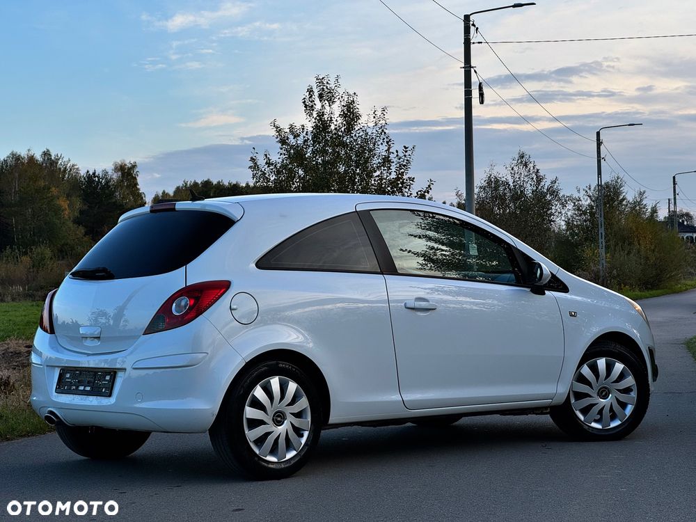 Opel Corsa 1.2 16V Color Edition - 4