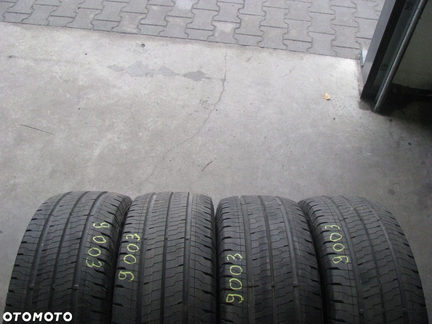 Continental VanContact Eco 235/65r16c 8mm 4 szt. - 1