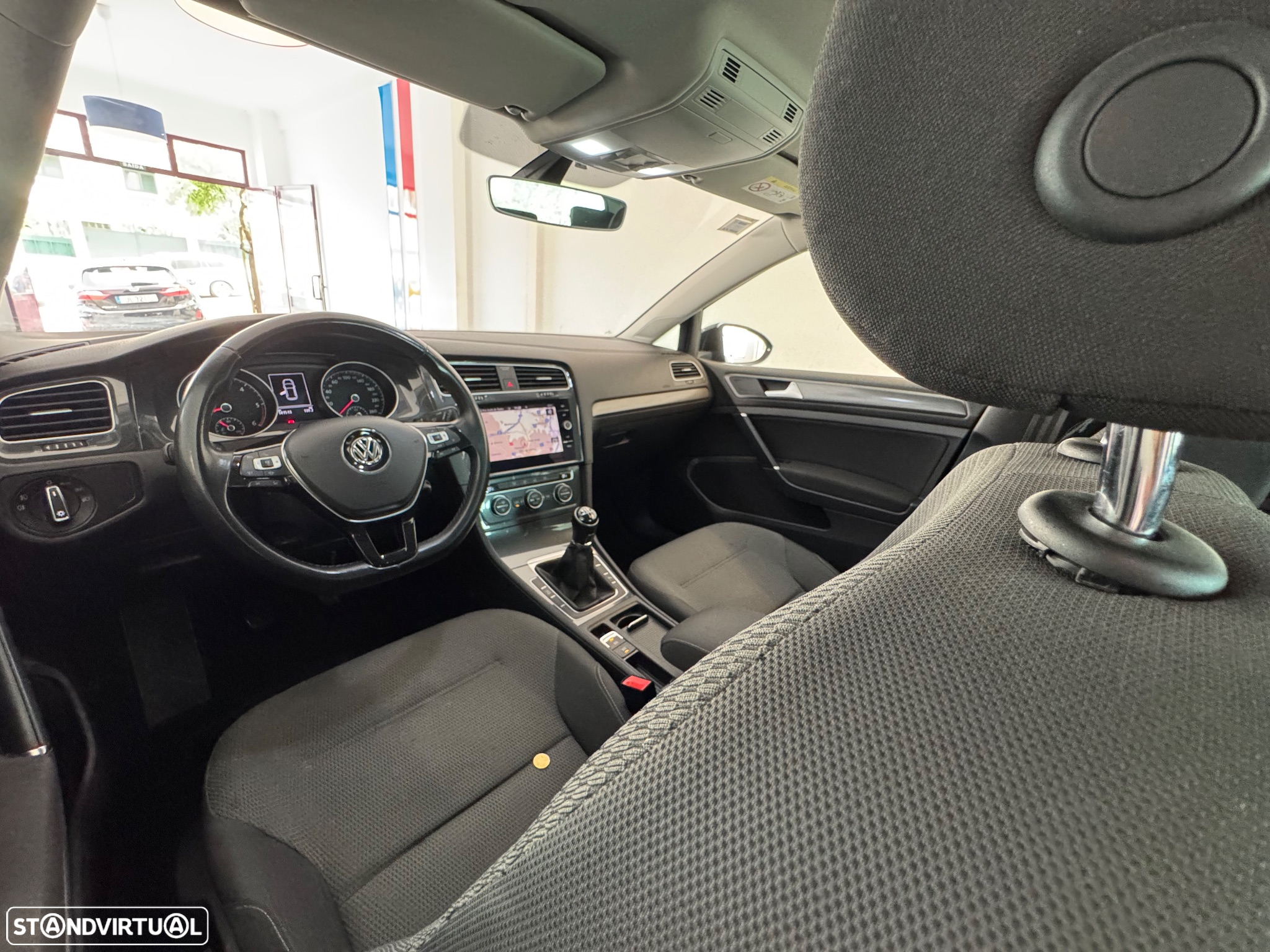 VW Golf 1.6 TDI Confortline - 22