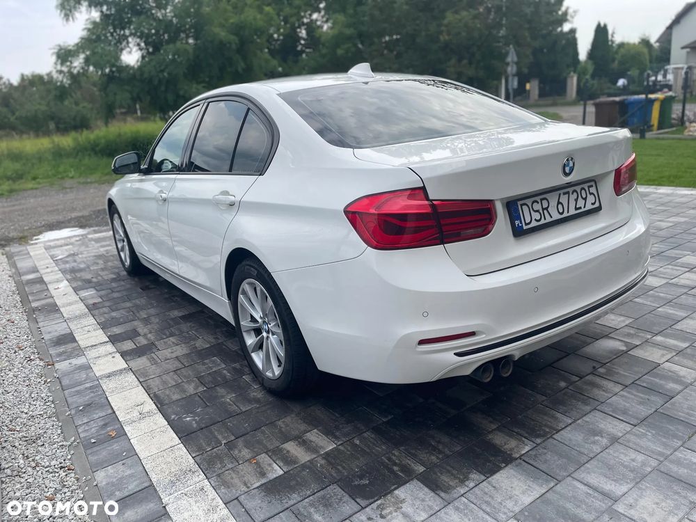 BMW Seria 3 320d xDrive Sport Line Sport - 5