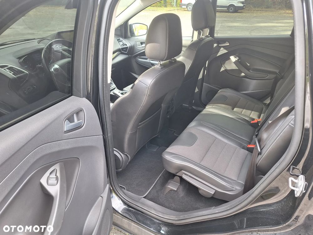 Ford Kuga 2.0 TDCi 2x4 Titanium - 17