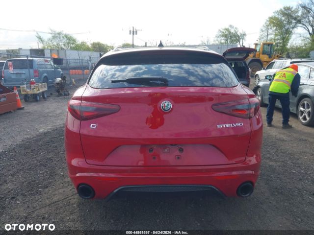 Alfa Romeo Stelvio 2.0 Turbo 16V AT8-Q4 Veloce - 12
