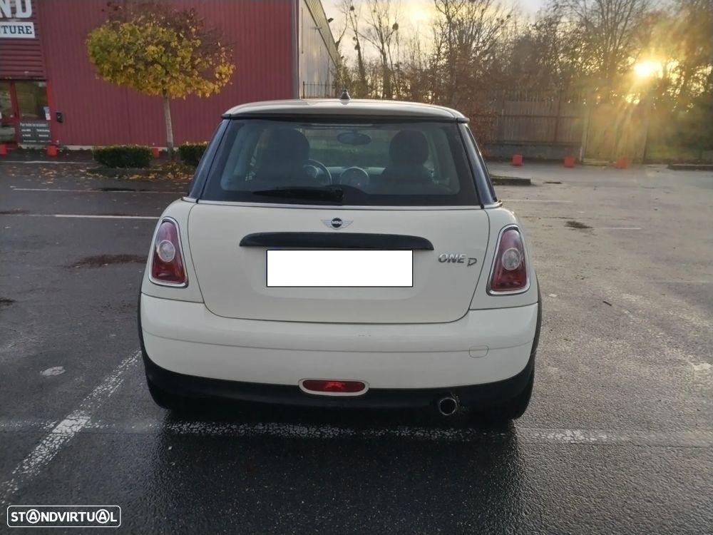 MINI 3 Portas One D - 3