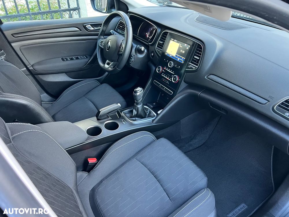 Renault Megane TCe 140 GPF LIMITED - 14