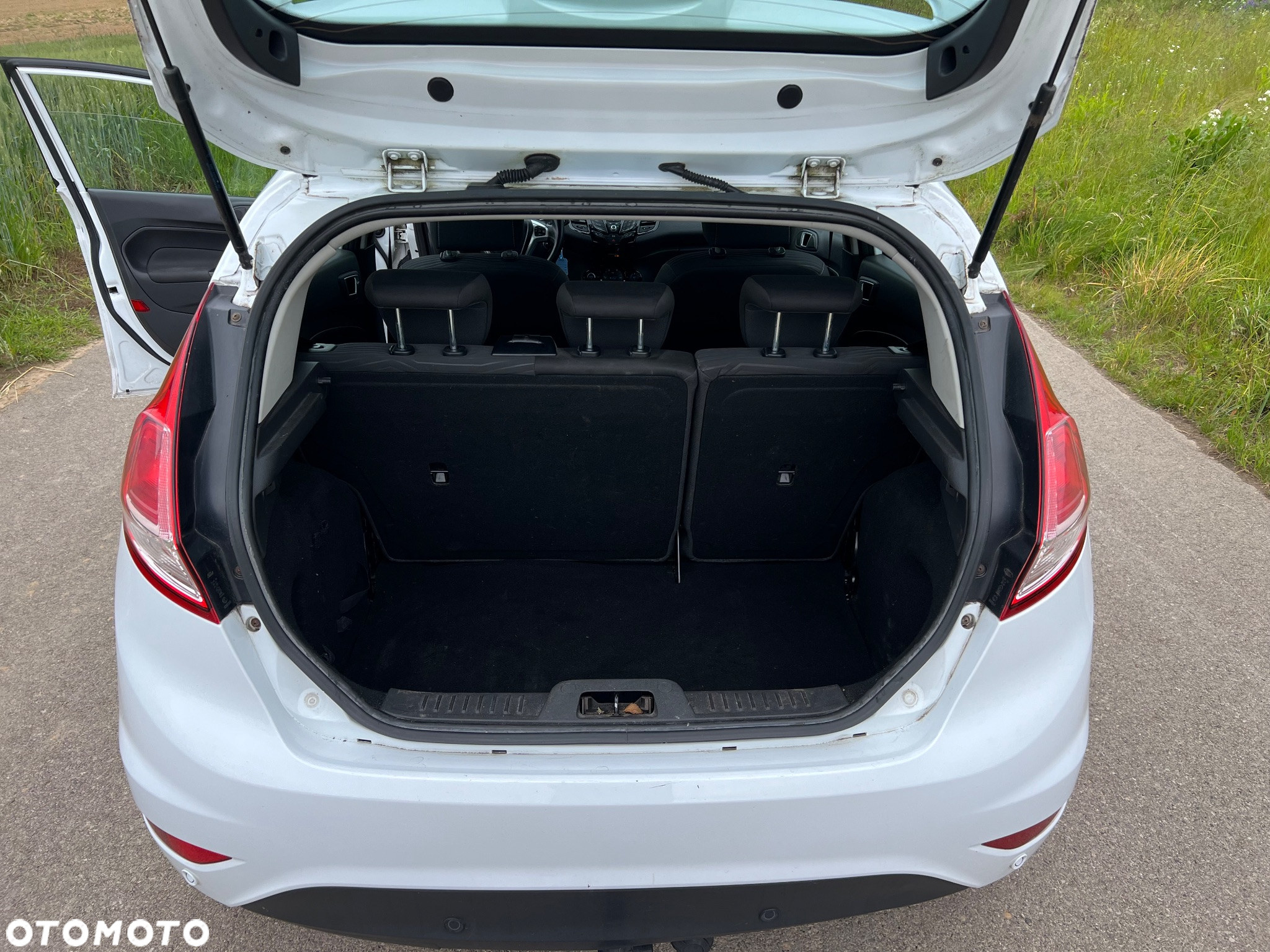 Ford Fiesta 1.0 EcoBoost S&S TITANIUM - 19