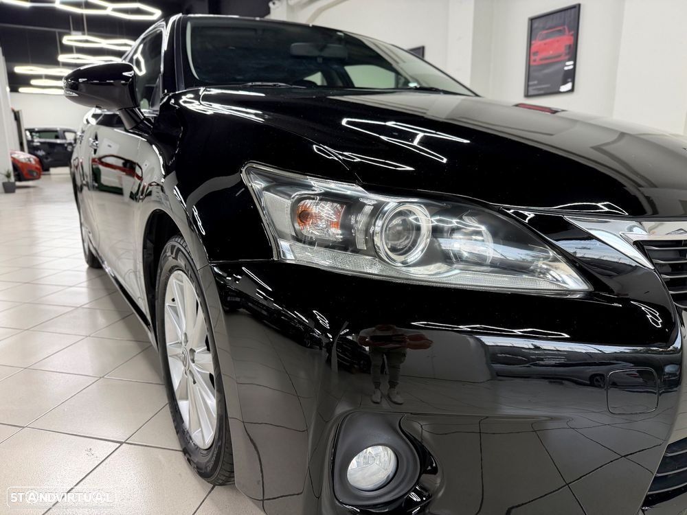 Lexus CT 200h 09 P.Dynamic - 3