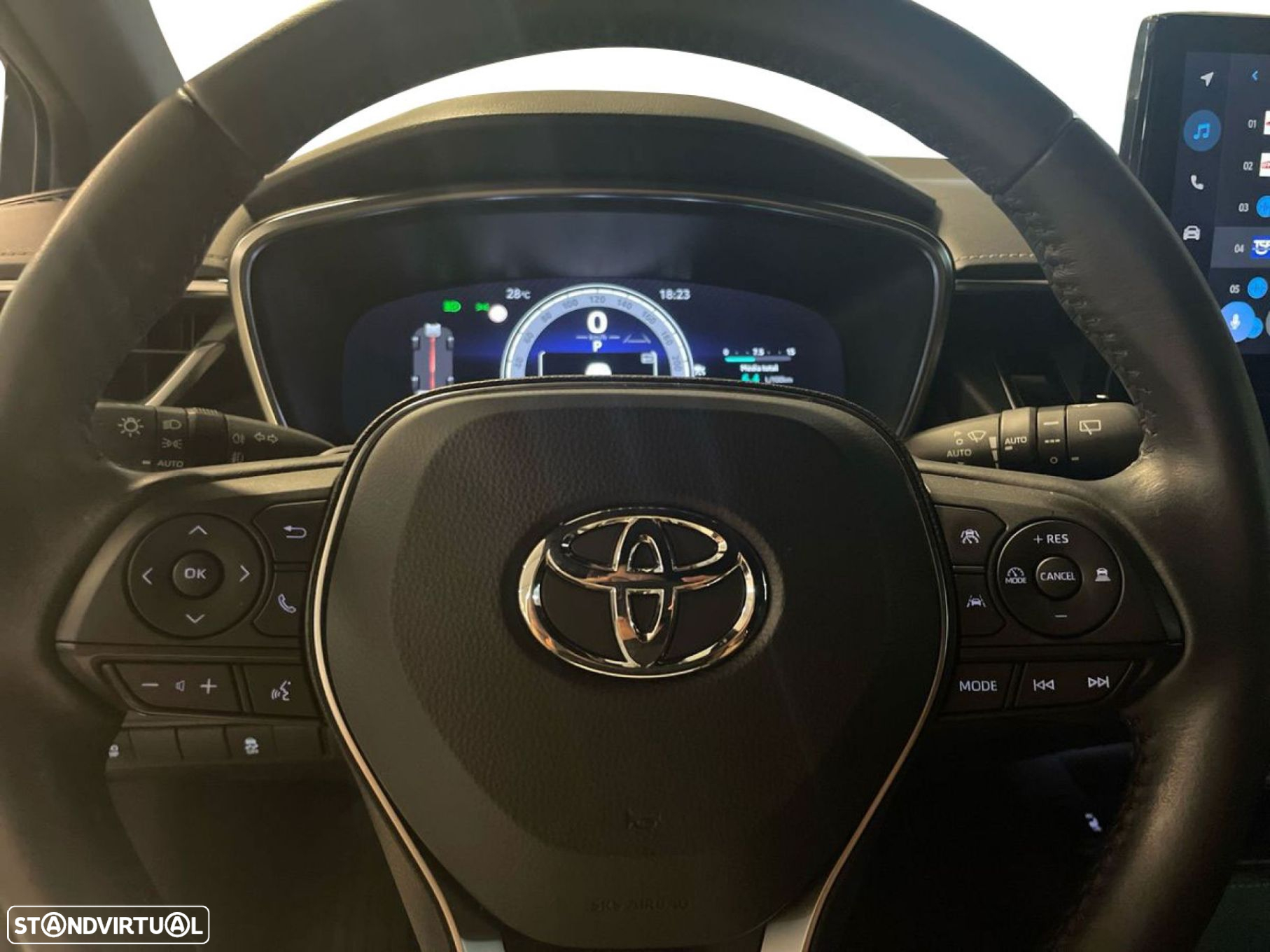 Toyota Corolla 2.0 Hybrid Exclusive - 13