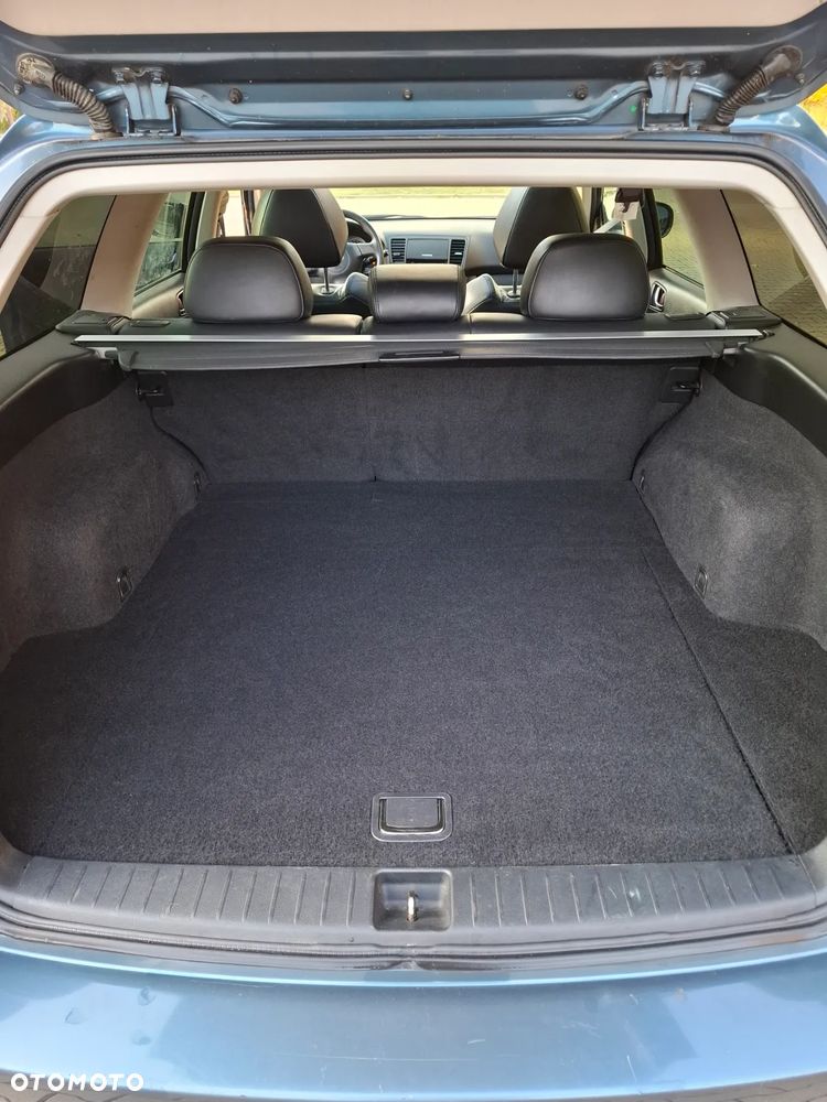 Subaru Legacy - 20