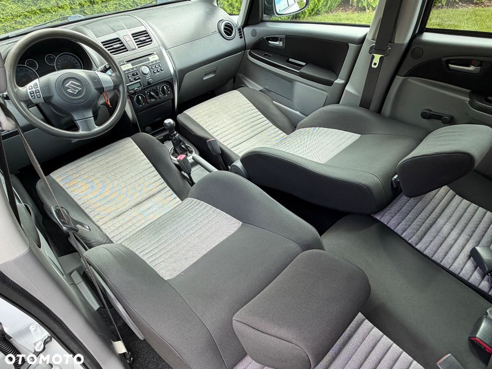 Suzuki SX4 - 17