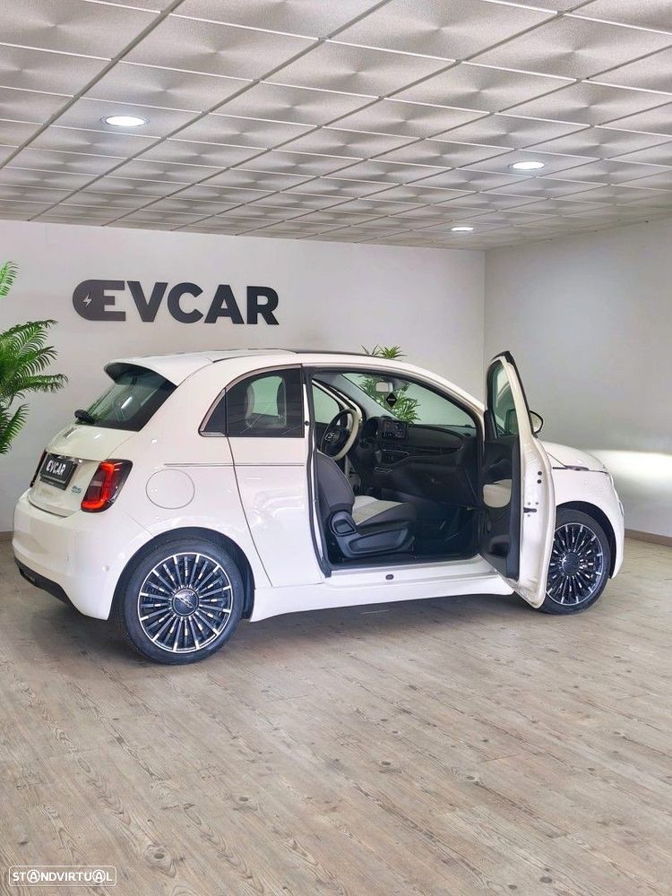 Fiat 500e 3 + 1 La Prima - 10