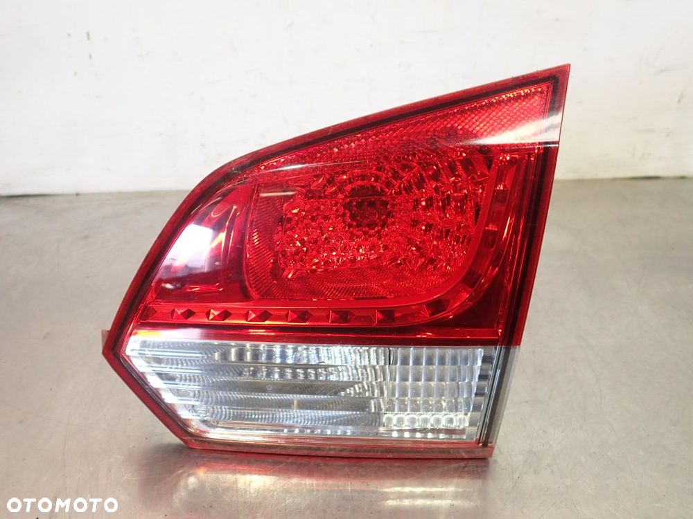 LAMPA PRAWA TYLNA W KLAPIE CHEVROLET CRUZE I LIFT KOMBI - 1