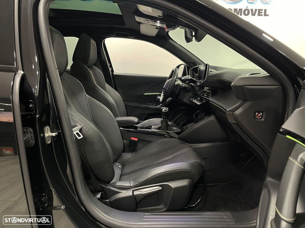 Peugeot 2008 1.2 PureTech GT Line - 21