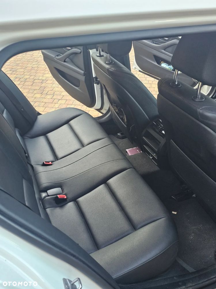 BMW Seria 5 520d Luxury Line - 15