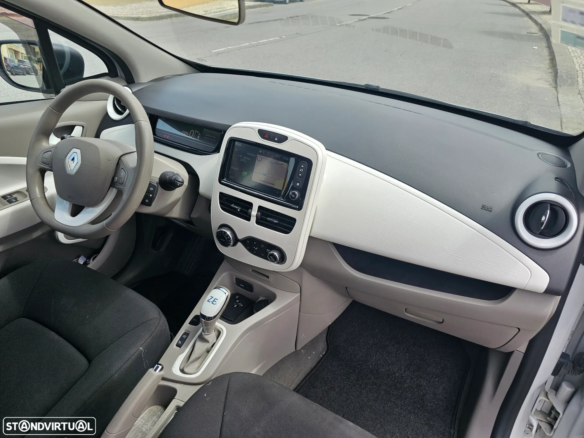 Renault Zoe (c/ Bateria) 41 kwh Intens - 17
