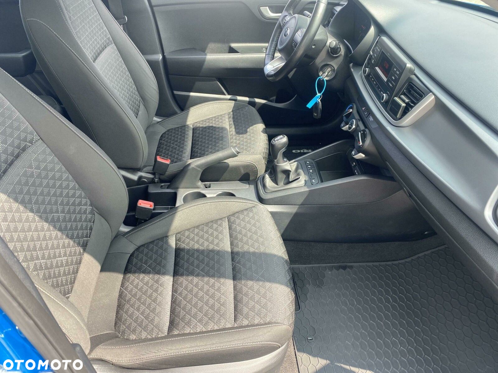 Kia Rio - 14