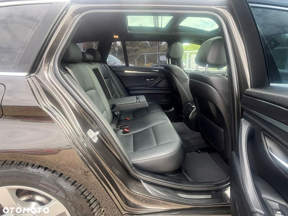 BMW Seria 5 520d Luxury Line - 9