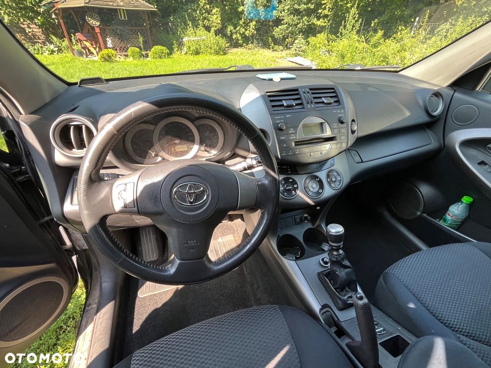 Toyota RAV4 - 5