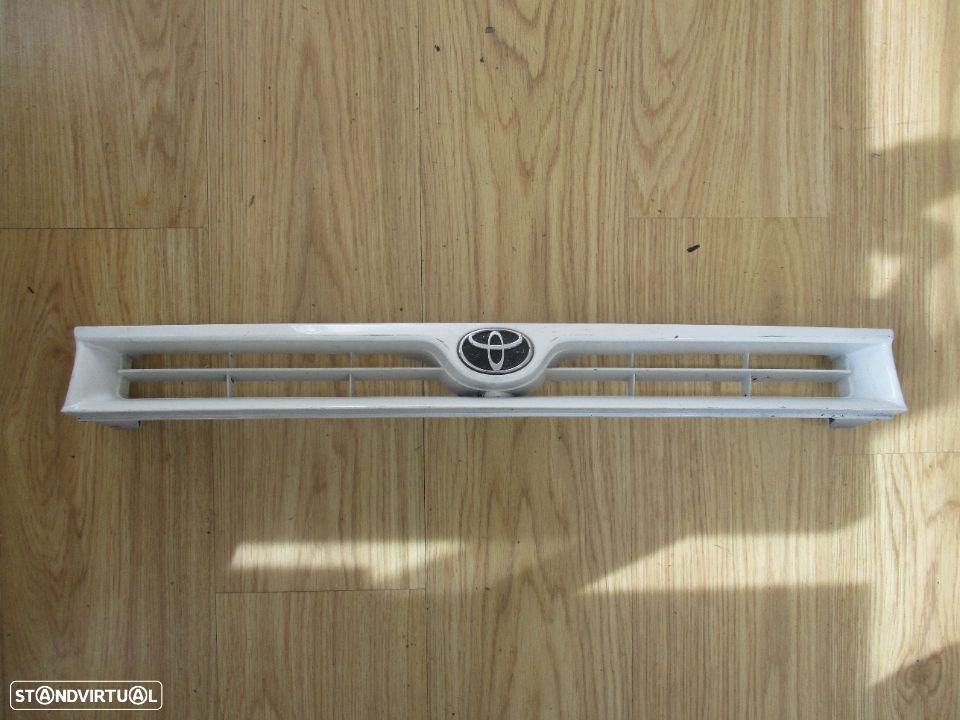 Grelha Simbolo Frontal Toyota Corolla Xli Star Van - 2