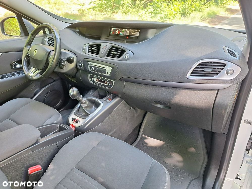 Renault Scenic - 16