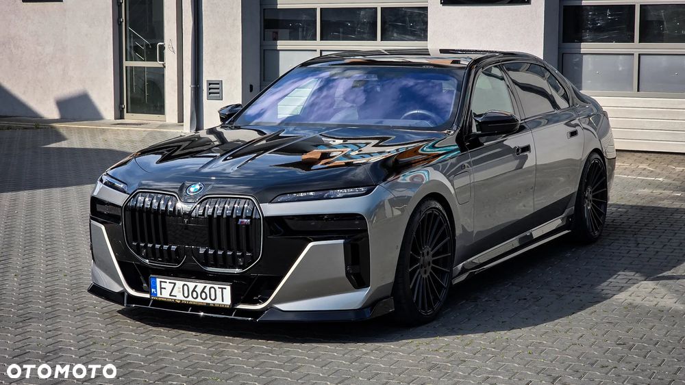 BMW Seria 7 M760e PHEV xDrive Individual Edition sport - 13