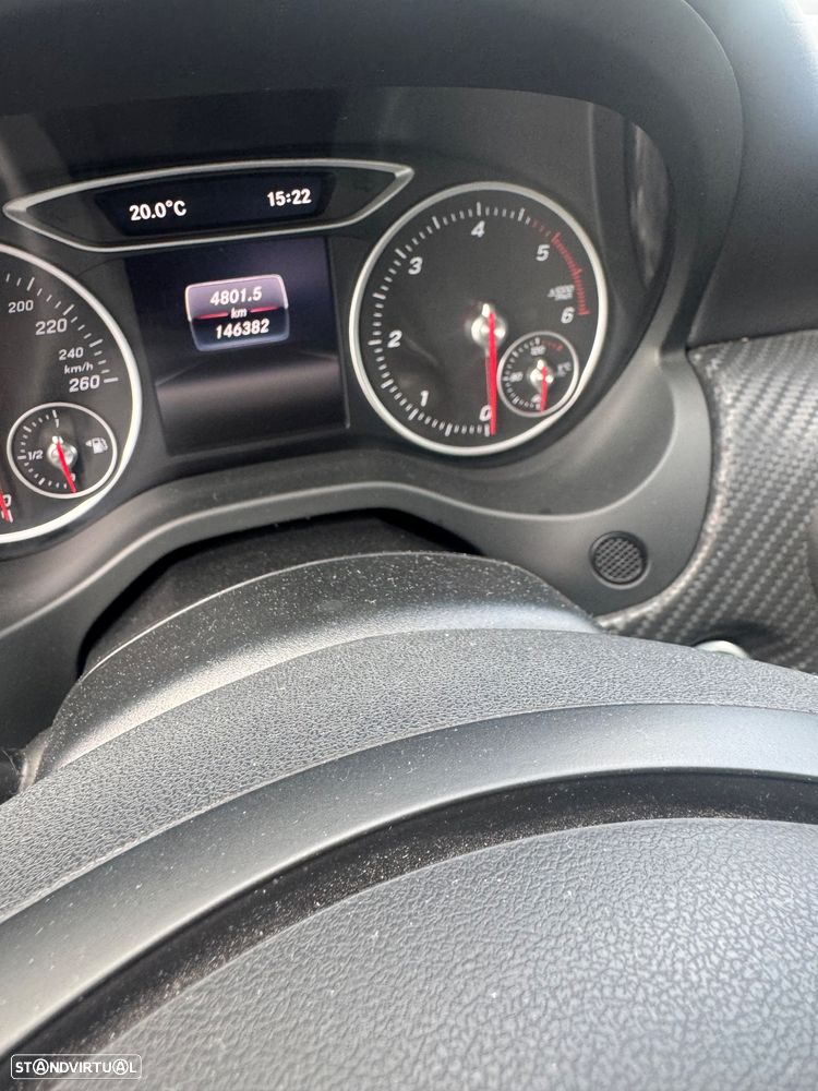 Mercedes-Benz CLA 180 d Shooting Brake - 3