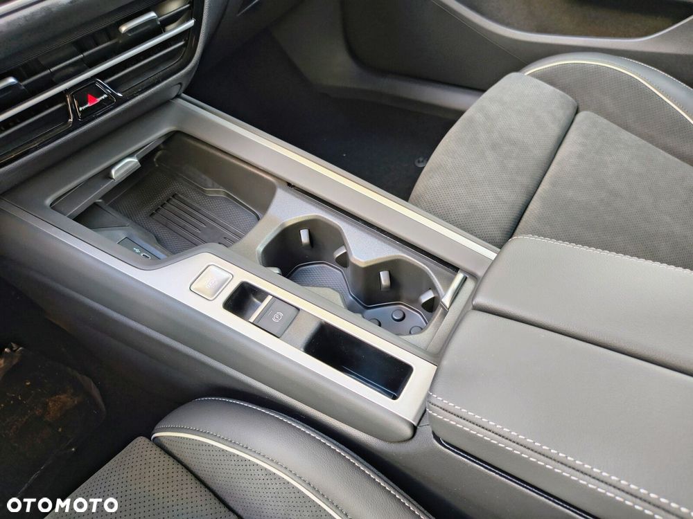 Volkswagen Passat - 29