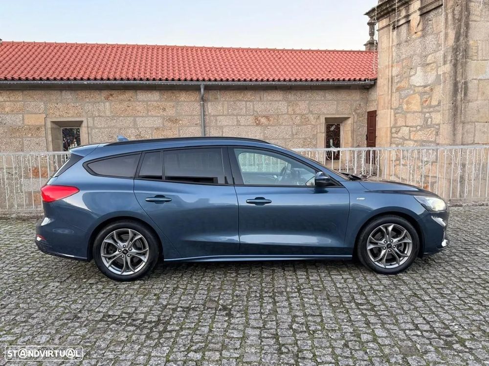 Ford Focus SW - 21